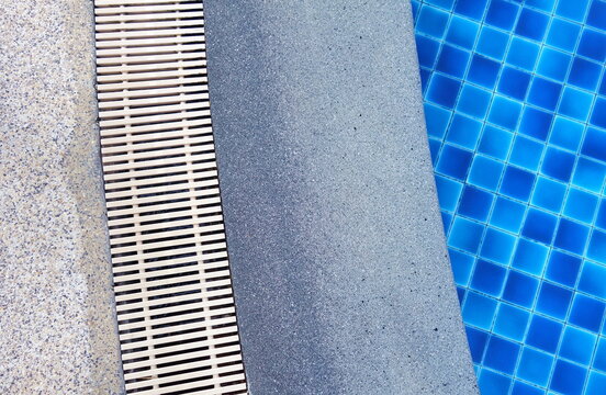 Swimming Pool Edge With Drain