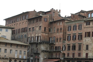 Fototapeta na wymiar Häuser in Sienna