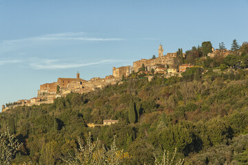 Fototapeta premium MONTEPULCIANO - TUSCANY/ITALY, OCTOBER 29, 2016: Montepulciano town in Tuscany, Valdichiana - Italy 
