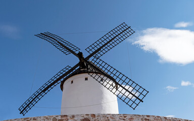 Aspas de un molino de viento manchego