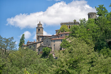Fototapeta na wymiar Bagnone town. Scenic Italy, Lunigiana, north Tuscany