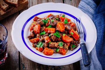 beef meat stewed with carrots