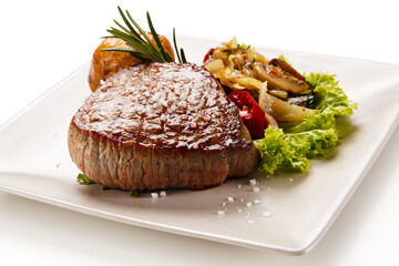 Grilled beefsteak with mushrooms