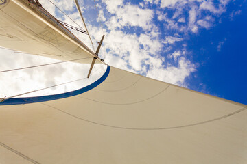Naklejka premium Detailed closeup of sail on sailboat
