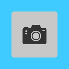 Photo camera symbol. DSLR camera sign icon. Digital camera. Flat design style. 