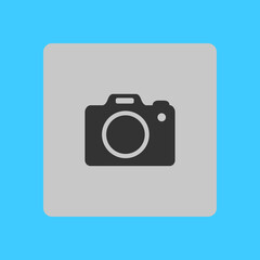 Photo camera symbol. DSLR camera sign icon. Digital camera. Flat design style. 