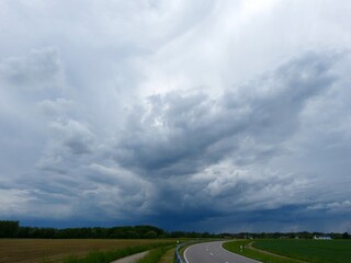unwetter gewitter wolken dunkel himmel