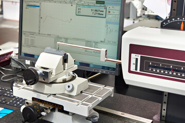 Surface roughness tester, profiler of parts
