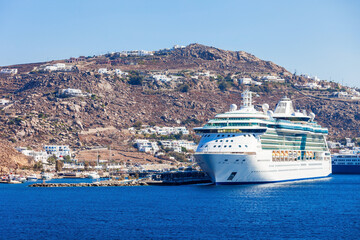 Cruise ship, Mykonos island