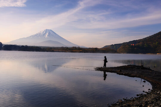 fishing at Shoji lake with mt. Fuji