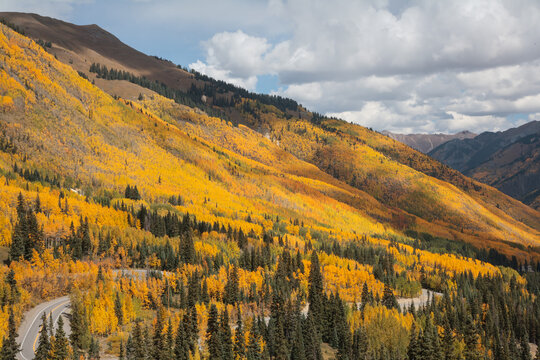 Colorado Autumn Scenery - The Million Dollar Highway