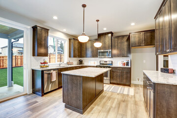 Light filled Northwest kitchen design with kitchen island
