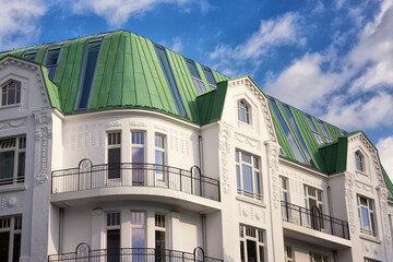 Altbau mit neuem Kupferdach