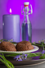 Ciastko z olejkiem lawendowym © Adam Wrobel