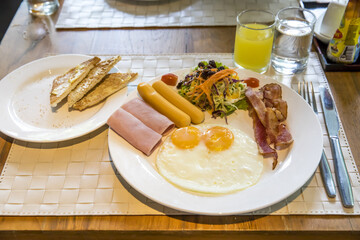 American Breakfast