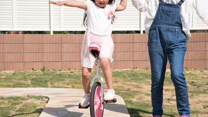 一輪車の練習 © tatsushi