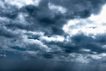 Obraz premium Landscape of beautiful sky with cloudy and sunbeam.