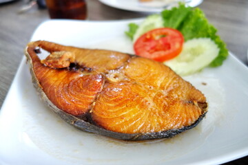 Fried king mackerel fish.