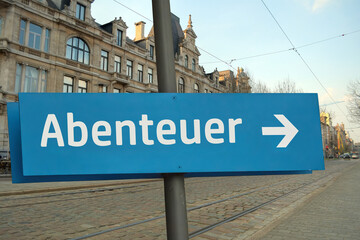 Obraz premium Schild 211 - Abenteuer