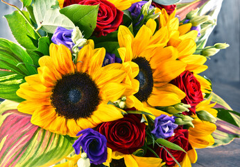 Composition with bouquet of flowers