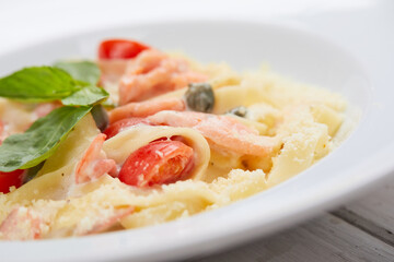 pasta with salmon