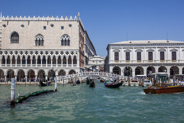 Venezia tra laguna arte gondole e canali © dante1969