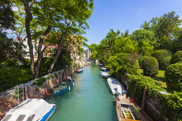 Venezia tra laguna arte gondole e canali