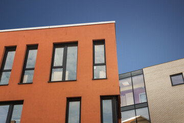 Moderne und farbige Architektur im Münsterland