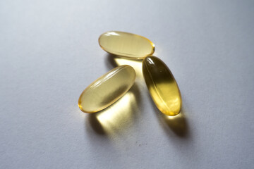 Three softgels of evening primrose oil supplement