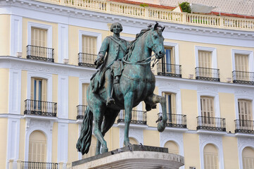 Estatua ecuestre de Carlos III en la Puerta del Sol, Madrid (Espa&ntilde;a)