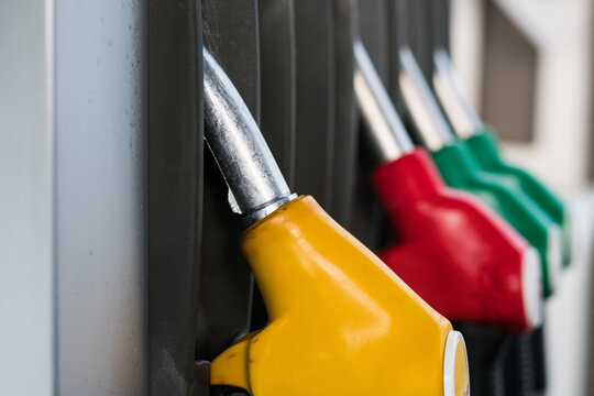 carburant essence diesel gasoil prix pompe &eacute;nergie rouler voiture camion &eacute;conomie hausse euro p&eacute;trole