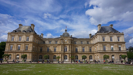 Fototapeta na wymiar Photo of Luxemburg gardens on a spring morning, Paris, France
