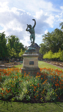 Photo of Luxemburg gardens on a spring morning, Paris, France