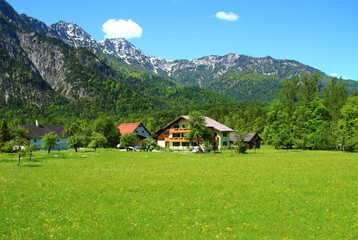 Fototapeta na wymiar Hallstat - beautiful Alpine paradise village in Austria