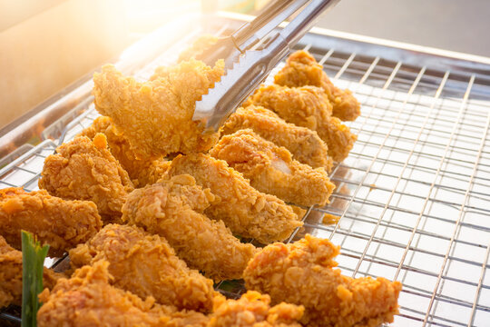 Steer fast food fried chicken and pandan for rancid smell oil.