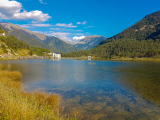 Fototapeta na wymiar Beautiful landscape of a lake between mountains near Ainsa, Spain
