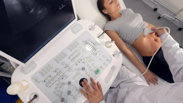 A thorough ultrasound examination is carried out by the doctor