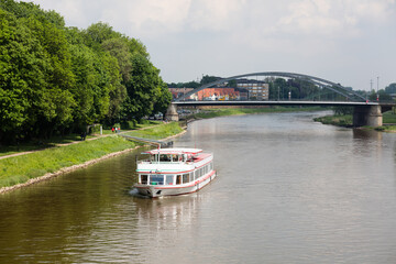 Fototapeta na wymiar Boot auf der Weser, Minden, NRW, Deutschland