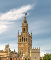 Fototapeta na wymiar GIralda tower in Seville's cathedral, Andalusia