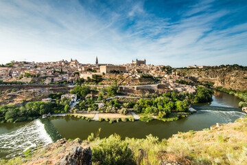 Naklejka premium Vista over Toledo city and river Tagus, Spain