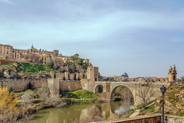 Fototapeta na wymiar Puente de Alcantara, Toledo, Spain
