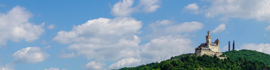 Panorama Marksburg im Rheintal