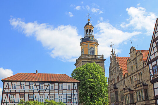Rinteln: Nikolaikirche und Rathaus (Niedersachsen)