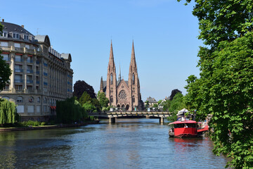 Fototapeta na wymiar Paulskirche in Straßburg