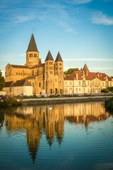 Fototapeta premium Basilika von Paray-le-Monial; Frankreich