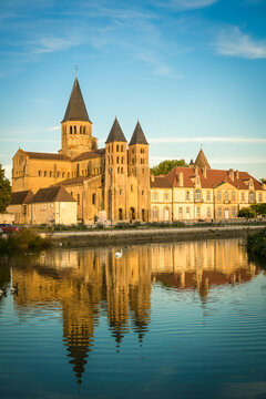 Basilika von Paray-le-Monial; Frankreich