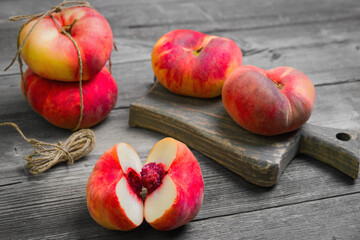 Flat doughnut peaches (Saturn peach)