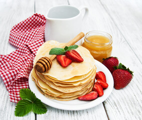 pancakes with strawberries