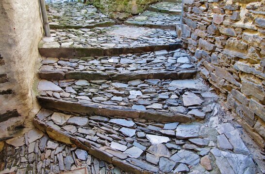 Treppenweg, Bergdorf Indemini, Tessin