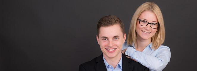 lächelnde studenten